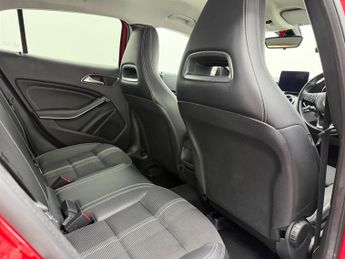 Mercedes GLA180 1.6 Urban Edition 7G-DCT Euro 6 (s/s) 5dr