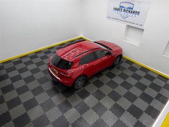 Mercedes GLA180 1.6 Urban Edition 7G-DCT Euro 6 (s/s) 5dr