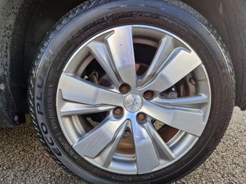 Peugeot 2008 BLUE HDI ACTIVE