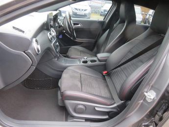 Mercedes 200 A200D AMG LINE PREMIUM AUTOMATIC