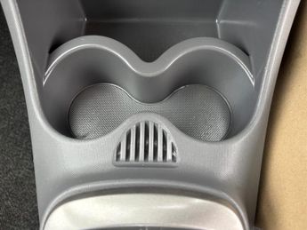 Peugeot 107 1.0 12V Urban Hatchback 3dr Petrol 2 Tronic Euro 5 (68 ps)