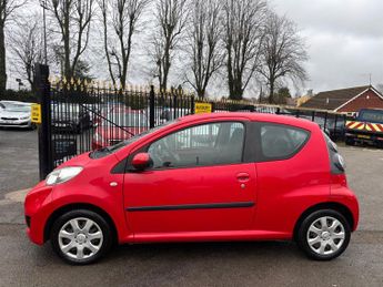 Peugeot 107 1.0 12V Urban Hatchback 3dr Petrol 2 Tronic Euro 5 (68 ps)