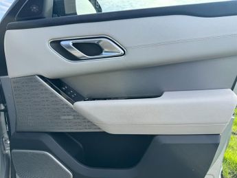 Land Rover Range Rover Velar R-DYNAMIC SE