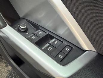 Audi Q3 2.0 TDI 35 Sport S Tronic Euro 6 (s/s) 5dr