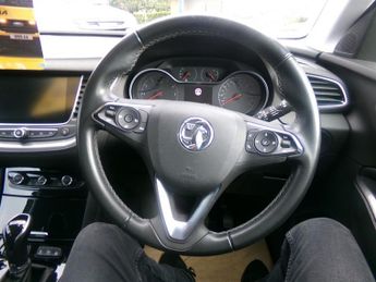 Vauxhall Grandland X 1.5 Turbo D SRi Nav SUV 5dr Diesel Auto Euro 6 (s/s) (130 ps)