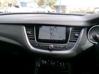 Vauxhall Grandland X 1.5 Turbo D SRi Nav SUV 5dr Diesel Auto Euro 6 (s/s) (130 ps)