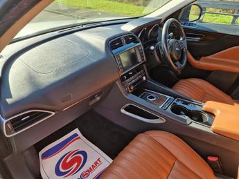 Jaguar F-Pace PORTFOLIO AWD