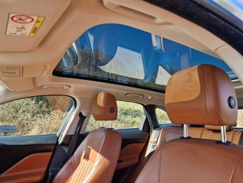 Jaguar F-Pace PORTFOLIO AWD