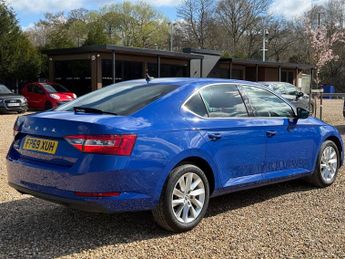 Skoda Superb 1.5 TSI ACT SE Technology Hatchback 5dr Petrol DSG Euro 6 (s/s) 