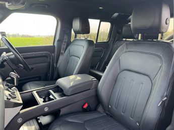 Land Rover Defender 110 SE D250
