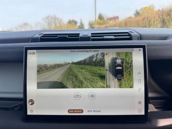 Land Rover Defender 110 SE D250