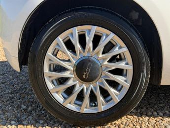 Fiat 500 1.2 Lounge Hatchback 3dr Petrol Dualogic Euro 6 (s/s) (69 bhp)