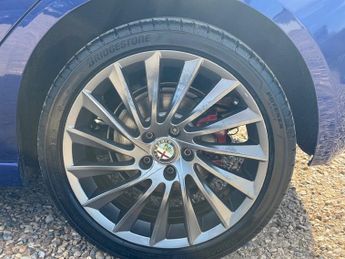 Alfa Romeo Giulietta 1.4 TB MultiAir QV Line Hatchback 5dr Petrol Manual Euro 6 (s/s)