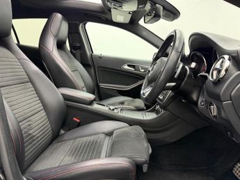 Mercedes GLA200 1.6 AMG Line (Premium Plus) 7G-DCT Euro 6 (s/s) 5dr