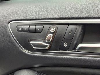 Mercedes GLA200 1.6 AMG Line (Premium Plus) 7G-DCT Euro 6 (s/s) 5dr