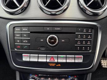 Mercedes GLA200 1.6 AMG Line (Premium Plus) 7G-DCT Euro 6 (s/s) 5dr