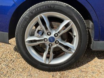 Ford Grand C-Max 1.6 TDCi Titanium X MPV 5dr Diesel Manual Euro 5 (115 ps)