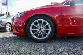 Mercedes A180d 1.5 Sport (Executive) Hatchback 5dr Diesel 7G-DCT Euro 6 (s/s) (