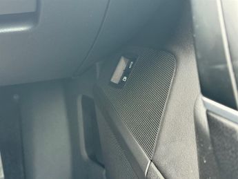 Volkswagen CC 2.0 TDI BlueMotion Tech R-Line Saloon 4dr Diesel DSG Euro 6 (s/s