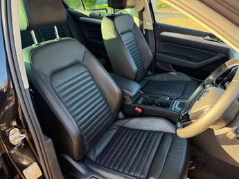 Volkswagen Passat 1.4 TSI GTE Saloon 4dr Petrol Plug-in Hybrid DSG Euro 6 (s/s) (2