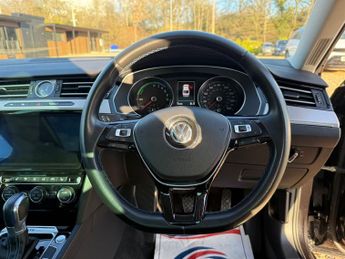 Volkswagen Passat 1.4 TSI GTE Saloon 4dr Petrol Plug-in Hybrid DSG Euro 6 (s/s) (2