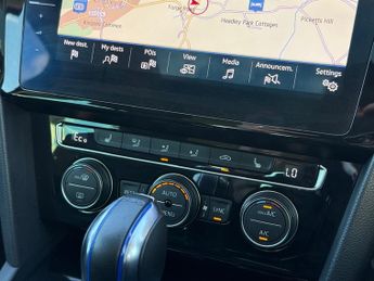 Volkswagen Passat 1.4 TSI GTE Saloon 4dr Petrol Plug-in Hybrid DSG Euro 6 (s/s) (2