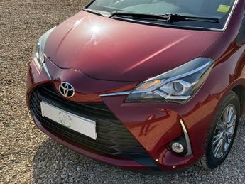 Toyota Yaris 1.5 VVT-i Icon Tech Hatchback 5dr Petrol Manual Euro 6 (111 ps)