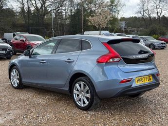Volvo V40 2.0 D2 Inscription Hatchback 5dr Diesel Manual Euro 6 (s/s) (120