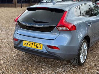 Volvo V40 2.0 D2 Inscription Hatchback 5dr Diesel Manual Euro 6 (s/s) (120