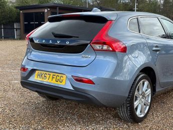 Volvo V40 2.0 D2 Inscription Hatchback 5dr Diesel Manual Euro 6 (s/s) (120