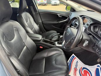 Volvo V40 2.0 D2 Inscription Hatchback 5dr Diesel Manual Euro 6 (s/s) (120