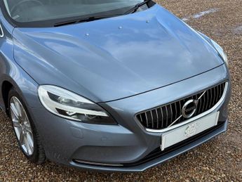 Volvo V40 2.0 D2 Inscription Hatchback 5dr Diesel Manual Euro 6 (s/s) (120