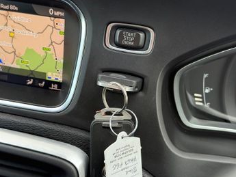 Volvo V40 2.0 D2 Inscription Hatchback 5dr Diesel Manual Euro 6 (s/s) (120