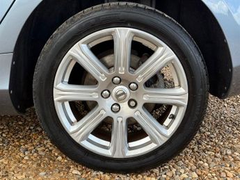 Volvo V40 2.0 D2 Inscription Hatchback 5dr Diesel Manual Euro 6 (s/s) (120