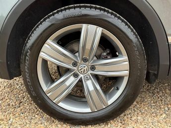 Volkswagen Tiguan 1.5 TSI EVO Match SUV 5dr Petrol DSG Euro 6 (s/s) (150 ps)