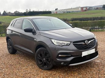 Vauxhall Grandland 1.2 Turbo SRi Nav SUV 5dr Petrol Manual Euro 6 (s/s) (130 ps)