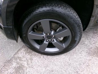 Land Rover Defender 90 3.0 D250 MHEV X-Dynamic SE Hard Top SUV 3dr Diesel Auto 4WD SWB 