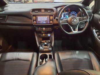 Nissan Leaf 40kWh N-Connecta Hatchback 5dr Electric Auto (150 ps)