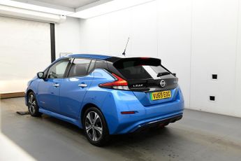 Nissan Leaf 40kWh N-Connecta Hatchback 5dr Electric Auto (150 ps)