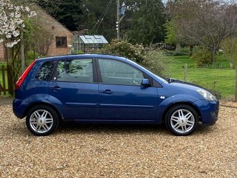 Ford Fiesta 1.4 Ghia Hatchback 5dr Petrol Manual (147 g/km, 79 bhp)