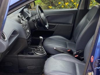 Ford Fiesta 1.4 Ghia Hatchback 5dr Petrol Manual (147 g/km, 79 bhp)