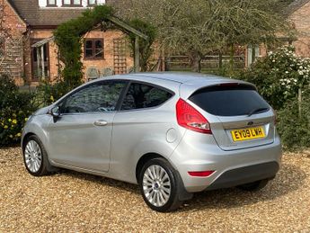 Ford Fiesta 1.4 Titanium Hatchback 3dr Petrol Automatic (154 g/km, 94 bhp)