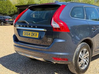 Volvo XC60 2.4 D5 SE SUV 5dr Diesel Geartronic AWD Euro 5 (215 ps)