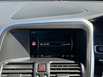 Volvo XC60 2.4 D5 SE SUV 5dr Diesel Geartronic AWD Euro 5 (215 ps)
