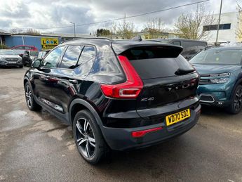 Volvo XC40 RECHARGE T4 R-DESIGN
