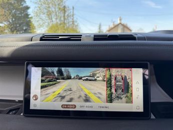 Land Rover Defender 110 SE D250