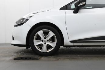 Renault Clio 1.2 16V Dynamique Nav Hatchback 5dr Petrol Manual Euro 6 (75 ps)