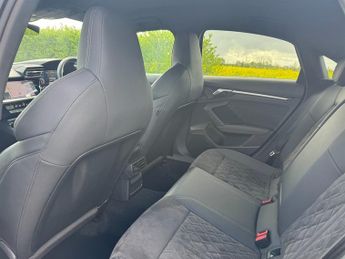 Audi A3 TFSI S LINE EDITION 1