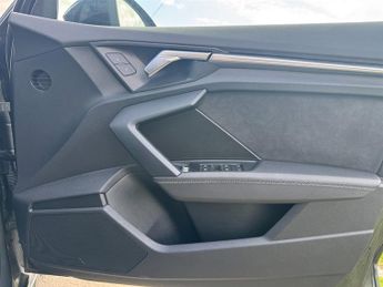 Audi A3 TFSI S LINE EDITION 1