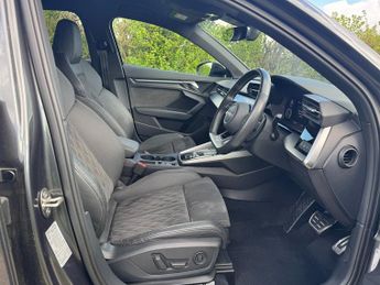 Audi A3 TFSI S LINE EDITION 1